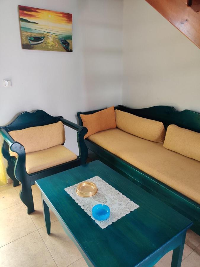 Blue Sky Aparts Livadia  Exterior foto